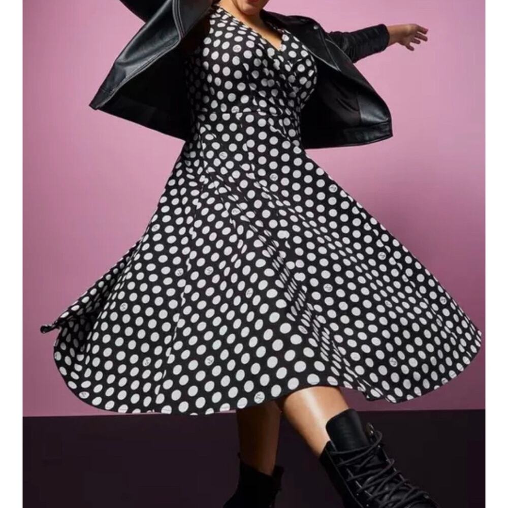 BETSY JOHNSON Torrid Sz 2X Black White Polka Dot Poplin Fit & Flare Rockabilly